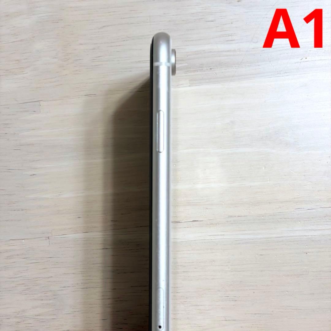 iPhone XR ホワイト 128GB SIMフリー ケース付 顔認証不可