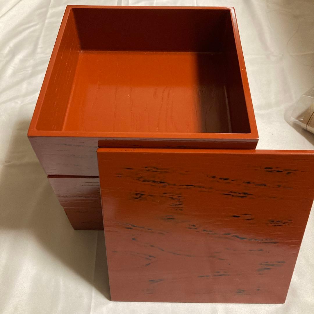 根来塗　赤色漆器製3段重箱(1段22×22×7cmです)