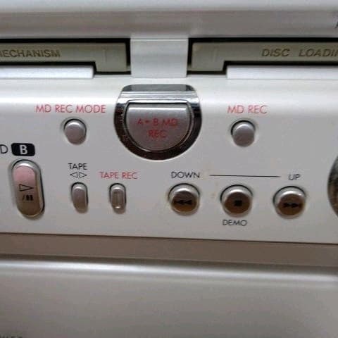 ビクター製ミニコンポ　CD.　DVD.　tape.　RADIO