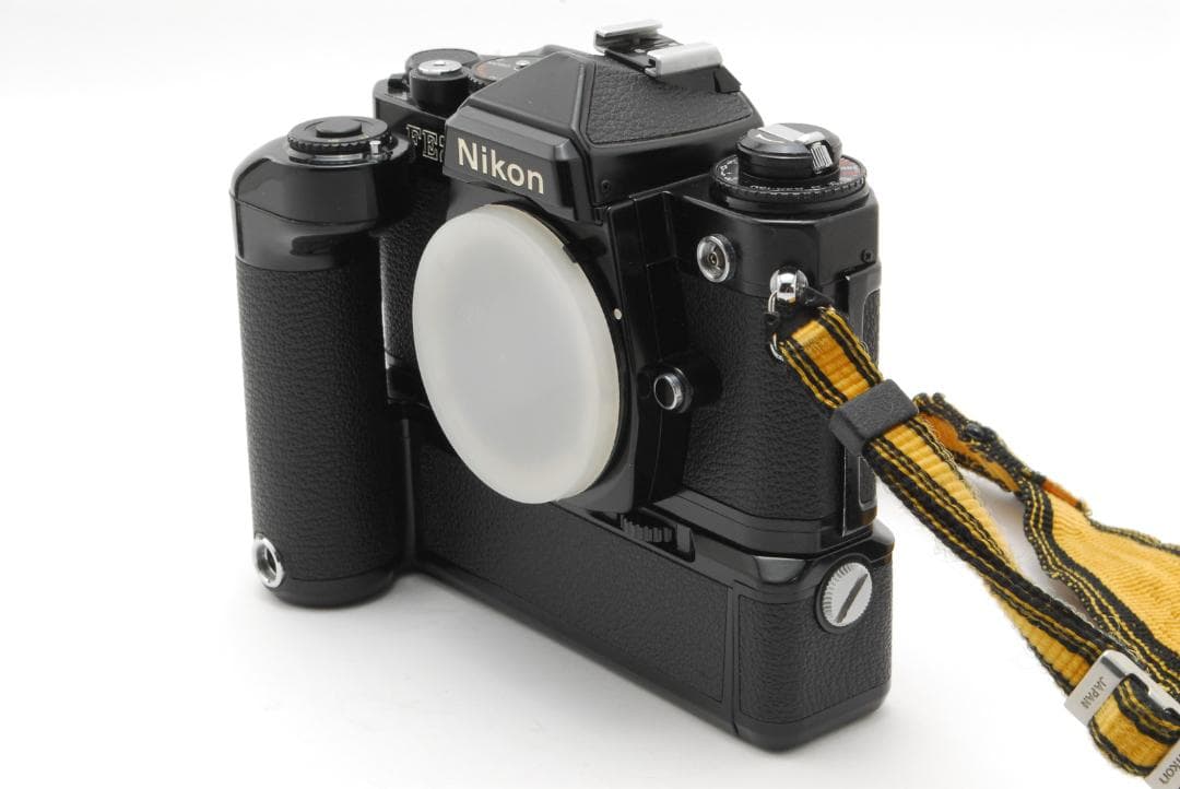 値下げ！〈美品＋〉Nikon FE2 35mmカメラ MD-12モータードライブ