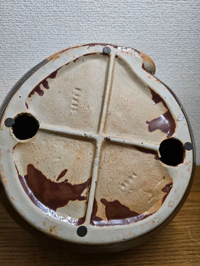 かわいい丸い猫の形 陶器置物 グリーン系