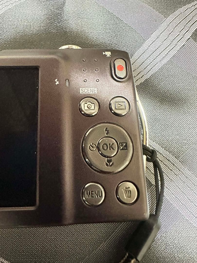 【美品 】NIKON COOLPIX S3300