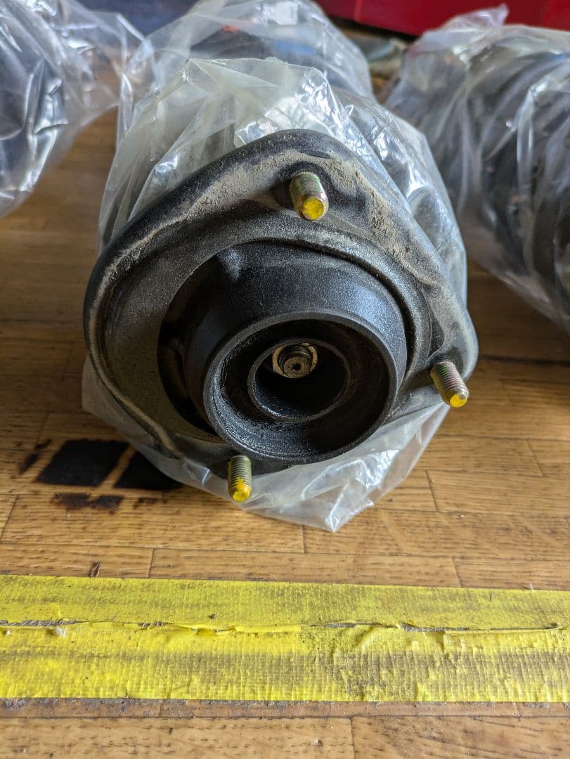 いすゞ　ジェミニイルムシャーR純正サスペンション１式