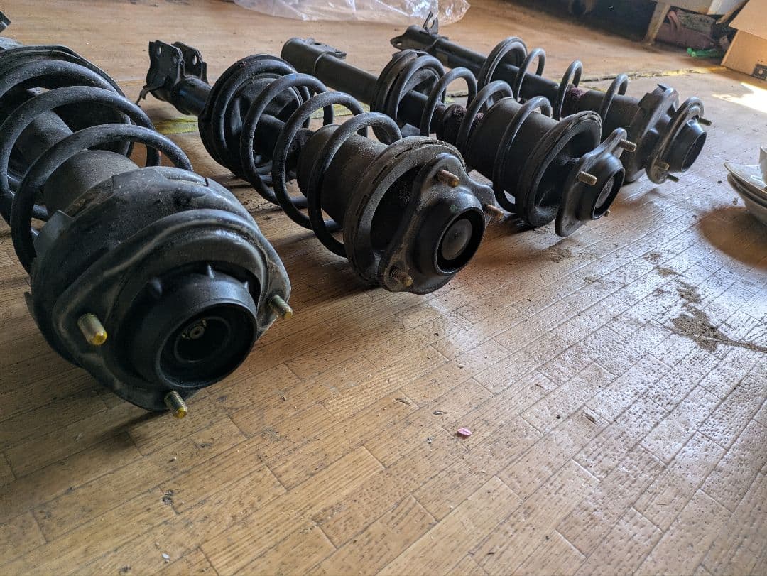 いすゞ　ジェミニイルムシャーR純正サスペンション１式