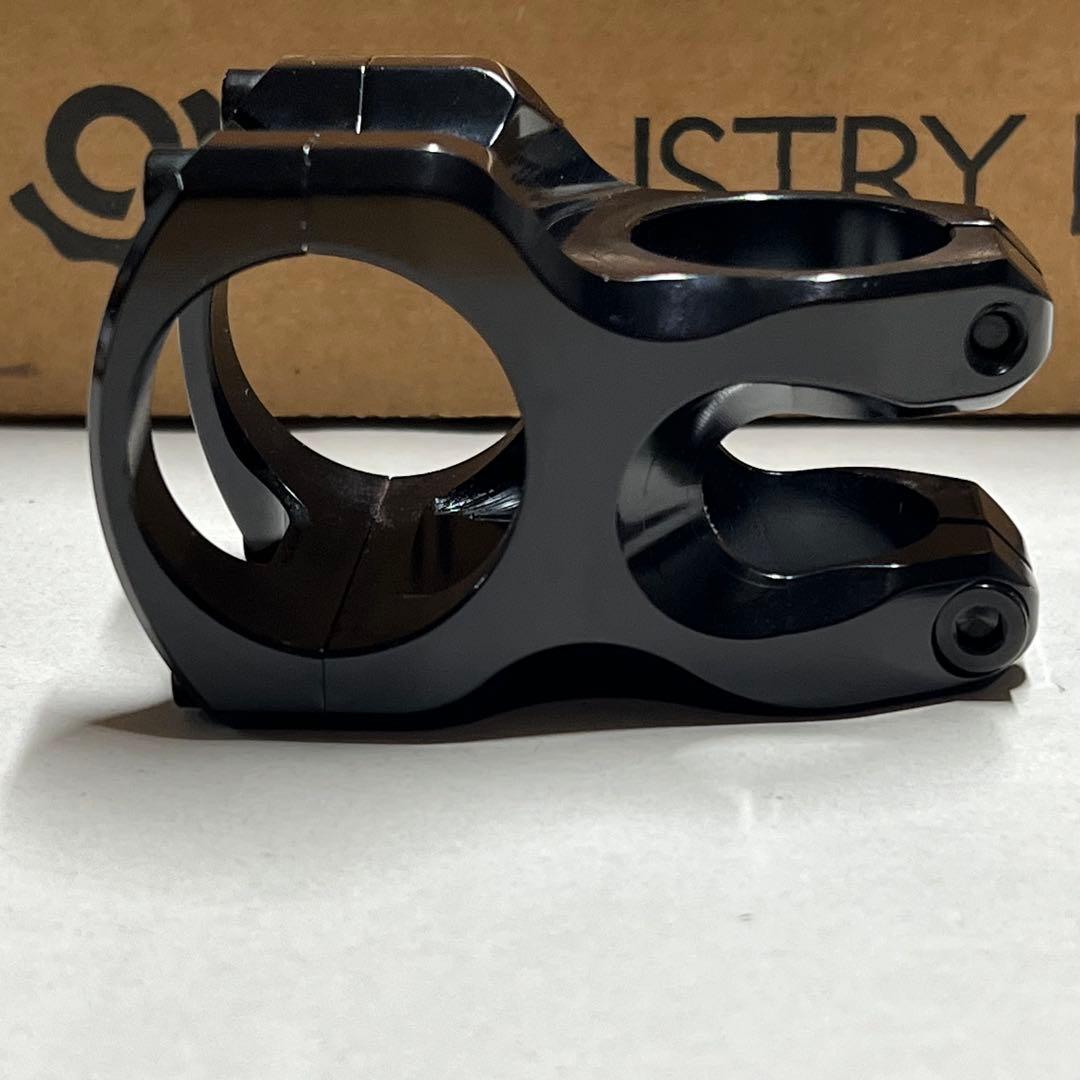 INDUSTRY NINE A35ステム 40mmチタンボルト付き