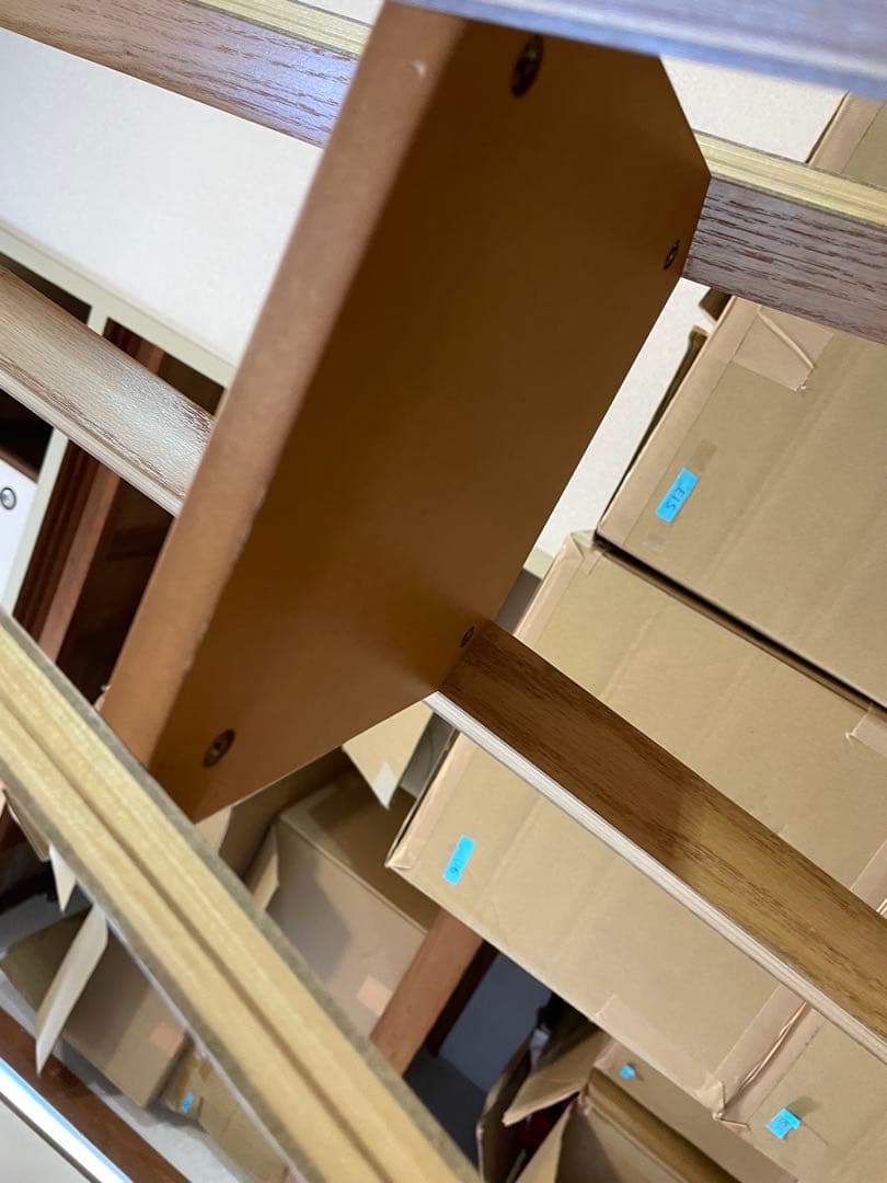 北欧モダン ポールハンガー 曲木 アクタス 似ています