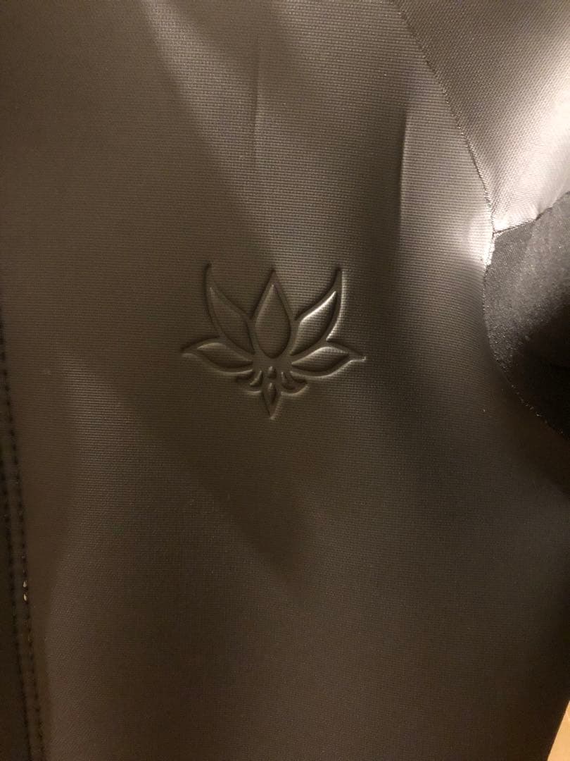 アックスAXXE クラシック　ブラック フルジップ タッパー