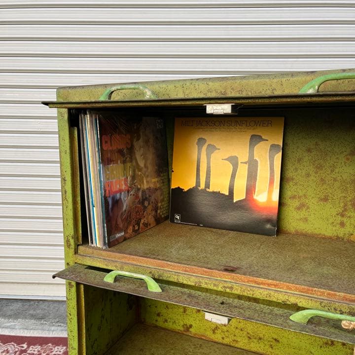 インダストリアル工業系◾️シャビーな風合い 2段キャビネット 整理棚/ レコード棚