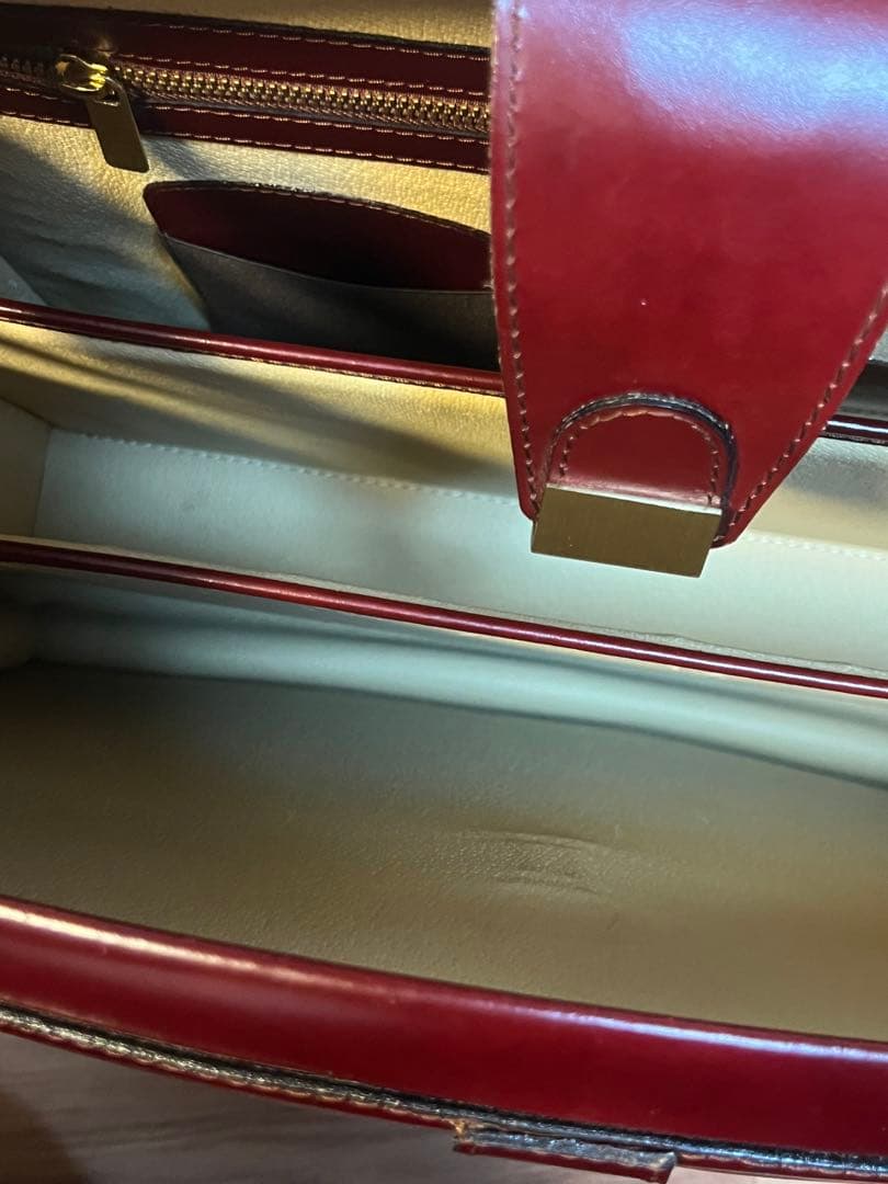 ダレスバッグ　ビジネスバッグ　ワインレッド