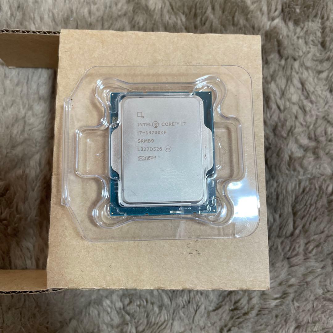 CORE i7 13700KFとASRock Z790 PRO RS/D4