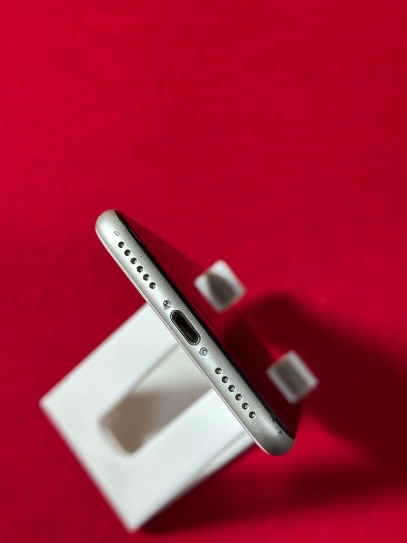 【0494】iPhone SE3第3世代スターライト 128GB simフリー