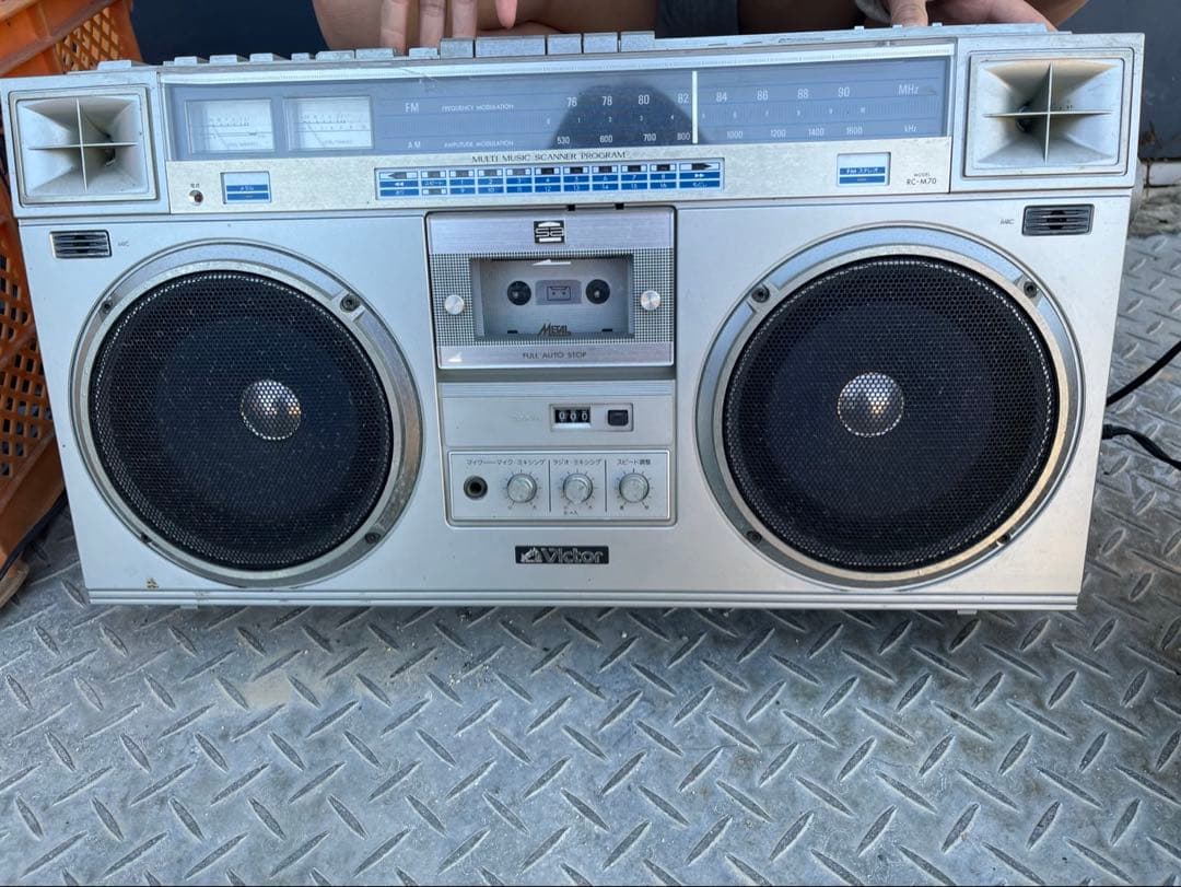 TKさん　Victor（ビクター）のステレオラジオカセットレコーダー