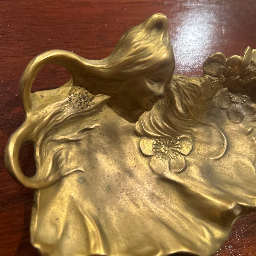 アール・ヌーヴォー　アンティーク ブロンズプレート