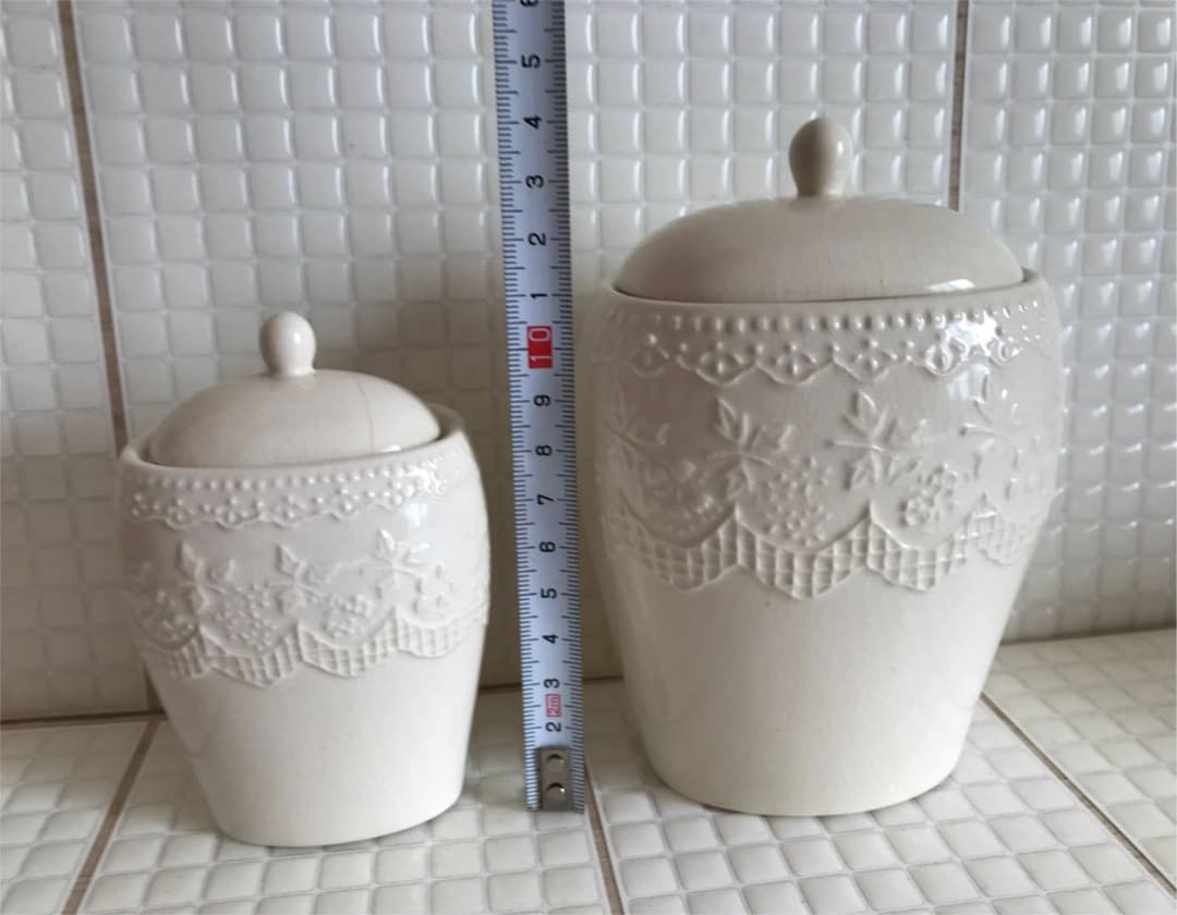 マニー　キャニスター2個　小さめティーポット1個