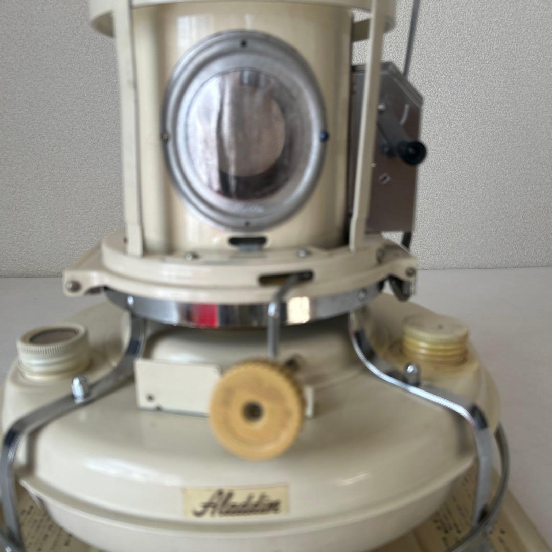 Aladdin ランプ クリーム色