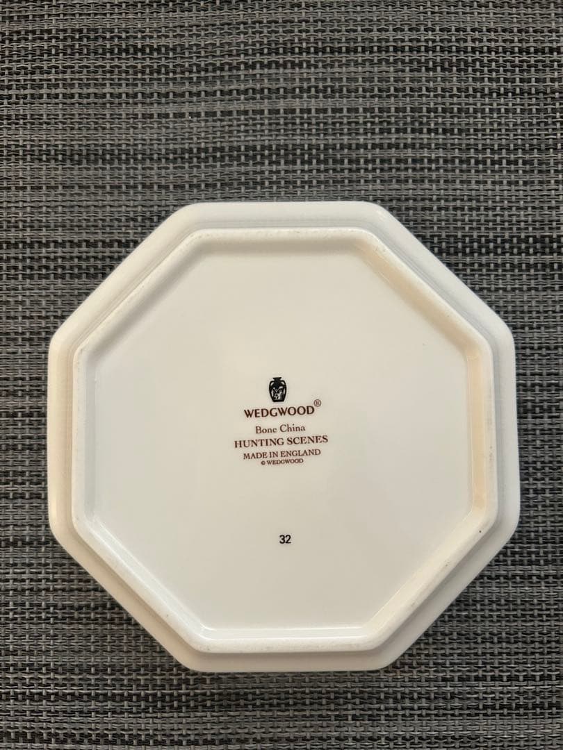 ウェッジウッド【黒壺】ハンティングシーン　カップ＆ソーサー 、プレートセット