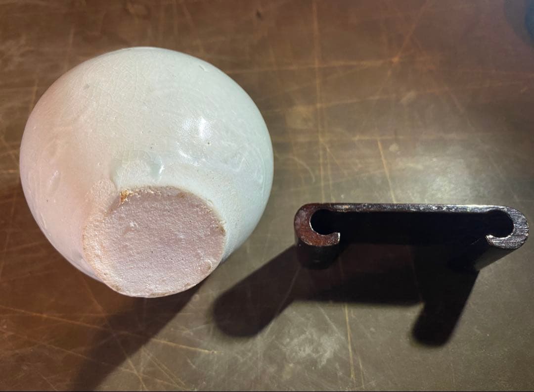 青白磁　小花器　鑑賞台付 ・一輪挿し ・ヴィンテージ　レア ・中国　台湾茶器