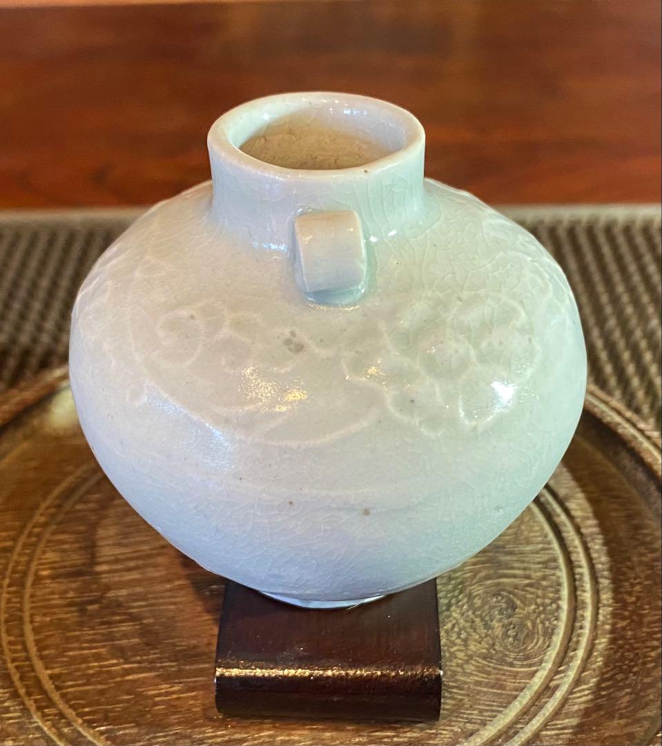 青白磁　小花器　鑑賞台付 ・一輪挿し ・ヴィンテージ　レア ・中国　台湾茶器