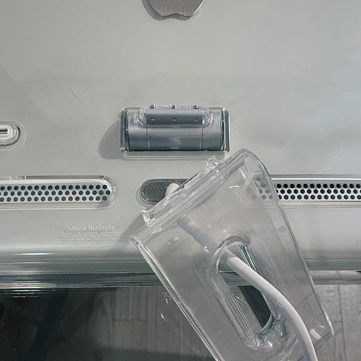 Apple Cinema Display HD 23インチ 本体　電源アダプタ付