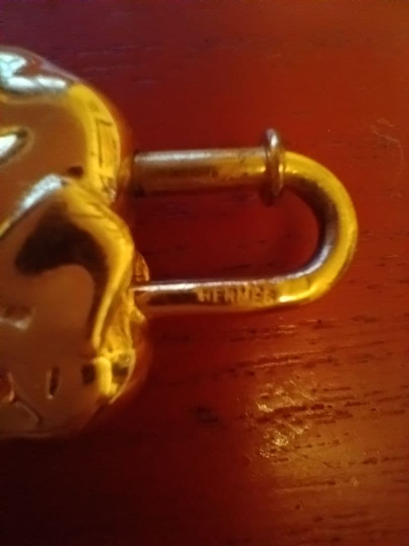 エルメスカデナチャーム