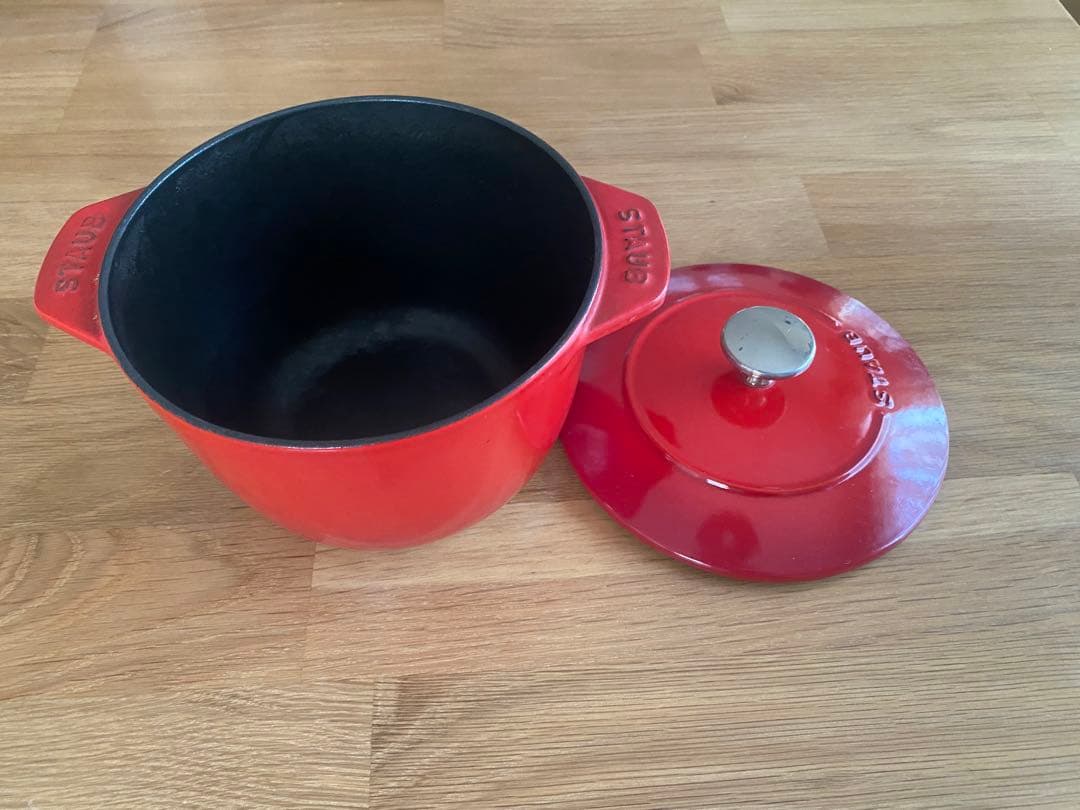 STAUB 鋳鉄製 両手鍋 レッド 16センチ