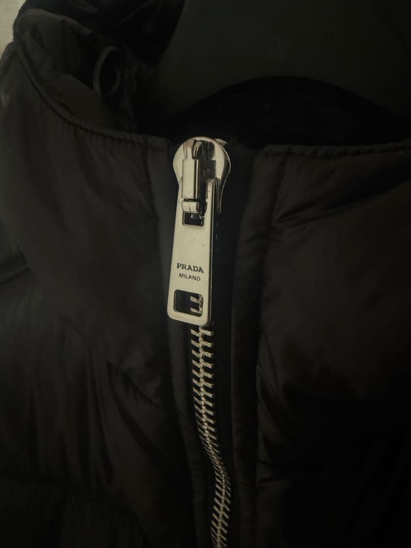 PRADA プラダ ダウンジャケット 46 ブラック 黒 三角ロゴ