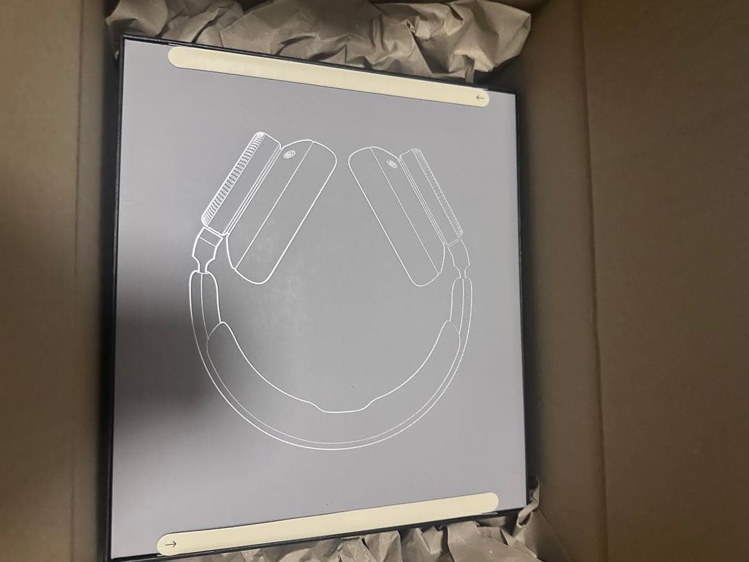 Bang & Olufsen X G-Dragon GDRAGON着用