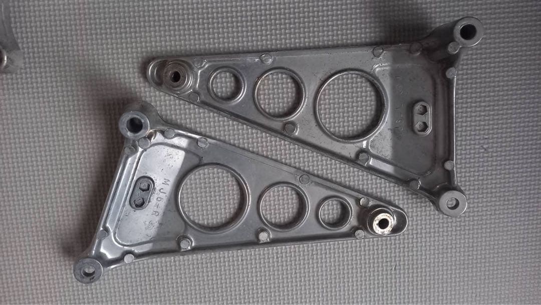 CBR４００Fヘッドライトステー、リアステップステー　純正