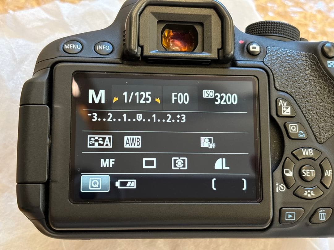 EOS Kiss X7i レンズキット 単焦点レンズ