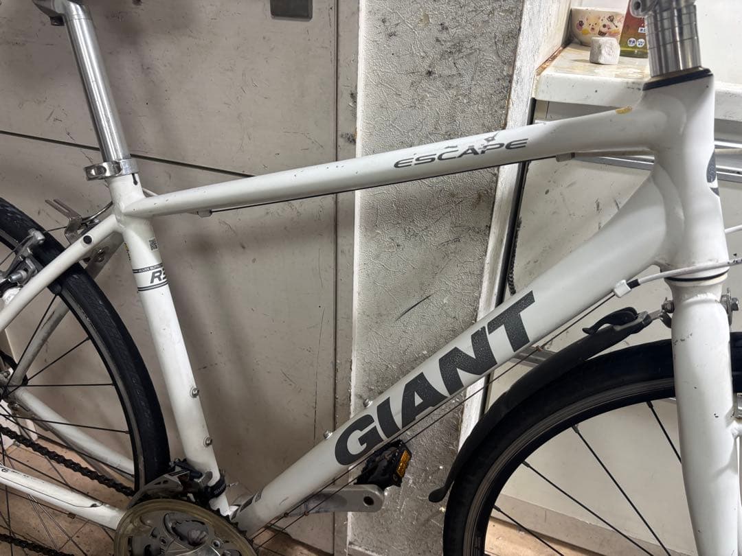 Giant Escape ジャイアント　クロスバイク ホワイト