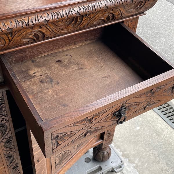 1880年頃　イギリスアンティーク　ミラーバックキャビネット　カップボード