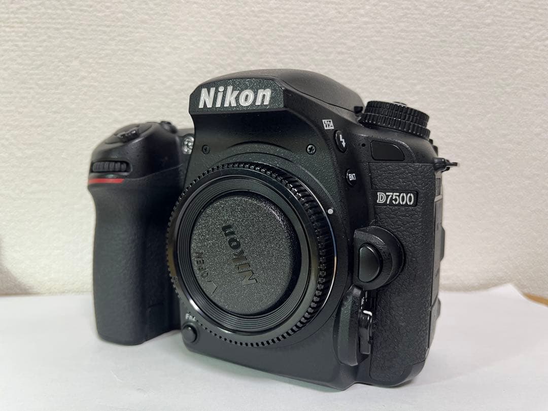 ニコン Nikon D7500 ★シャッター数：6769枚
