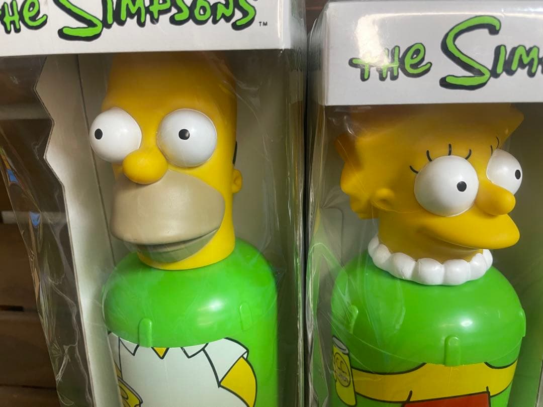 Miu Miu非売品　The Simpsons ボトルクーラー