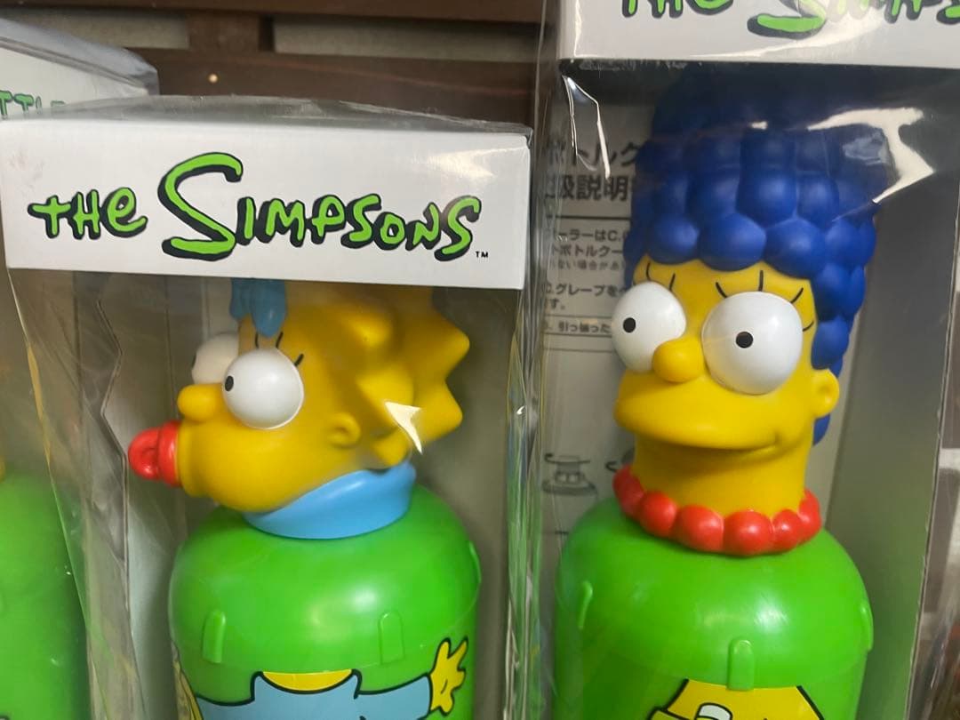 Miu Miu非売品　The Simpsons ボトルクーラー