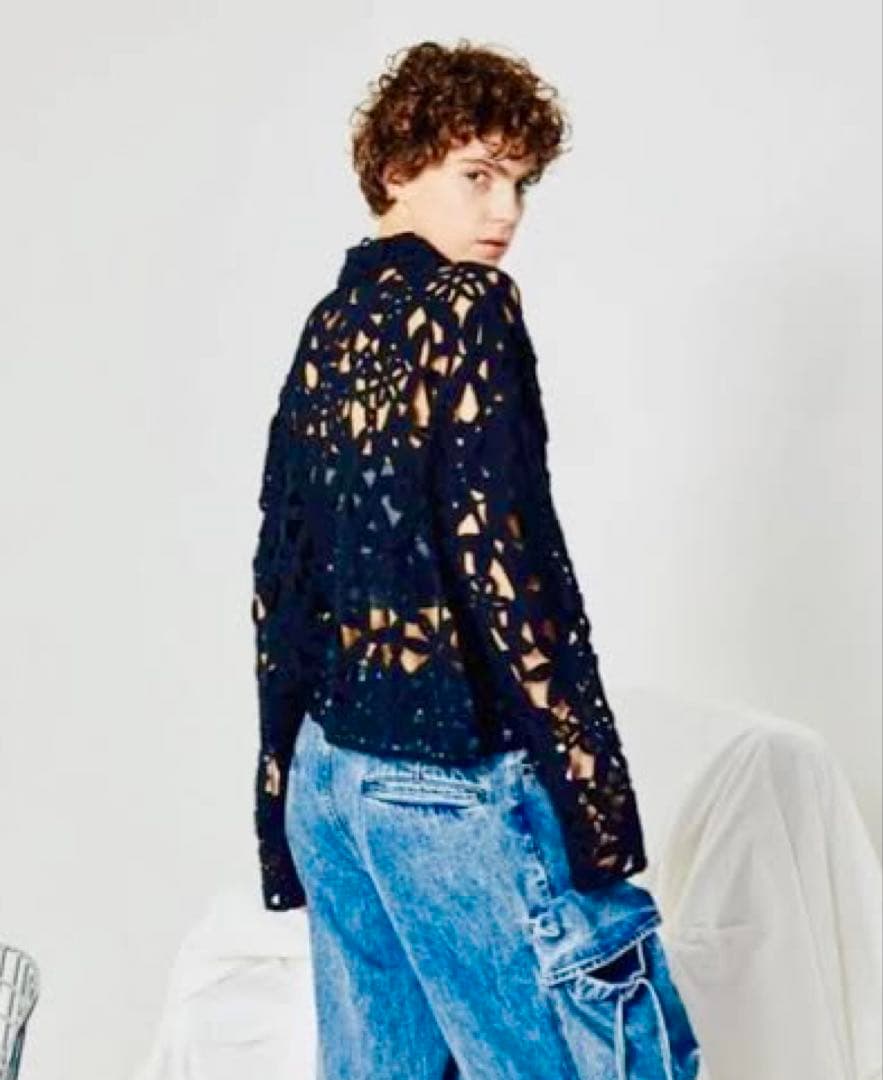 メゾンスペシャル ブラック クロシェレースシャツ