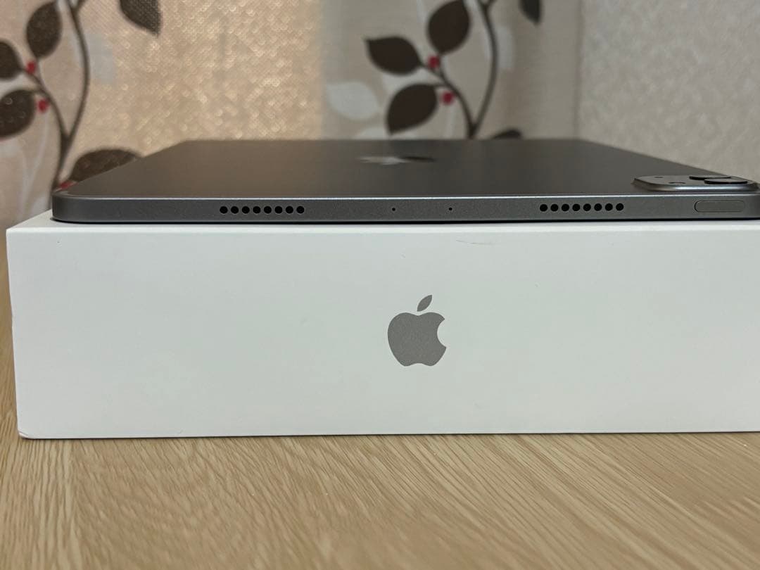 iPad Pro (第4世代) 11インチ 128GB バッテリー100%