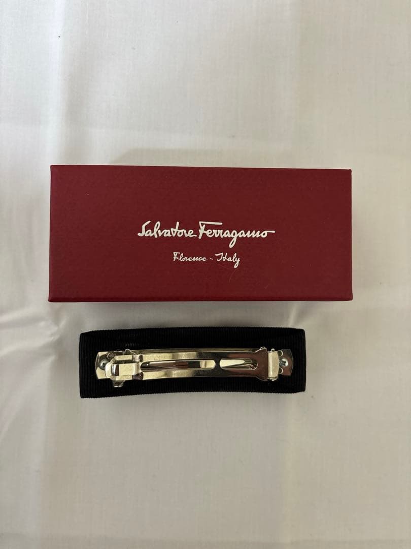 Salvatore Ferragamo クリスタルバレッタ