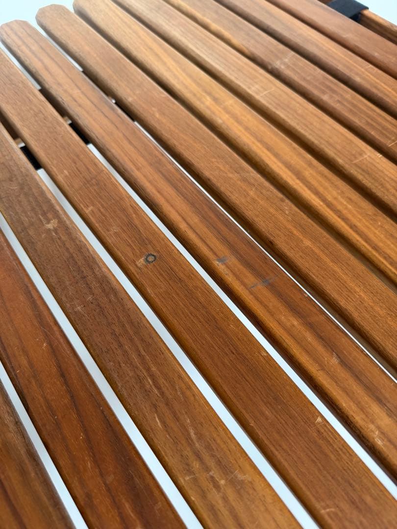 norasテーブル　ノラズテーブル