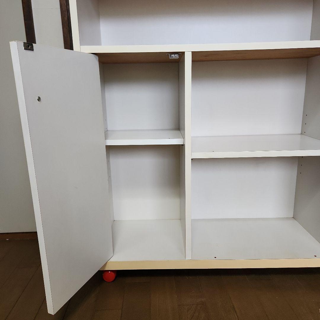 ホワイトとピンクのカウンターワゴン　昭和レトロ