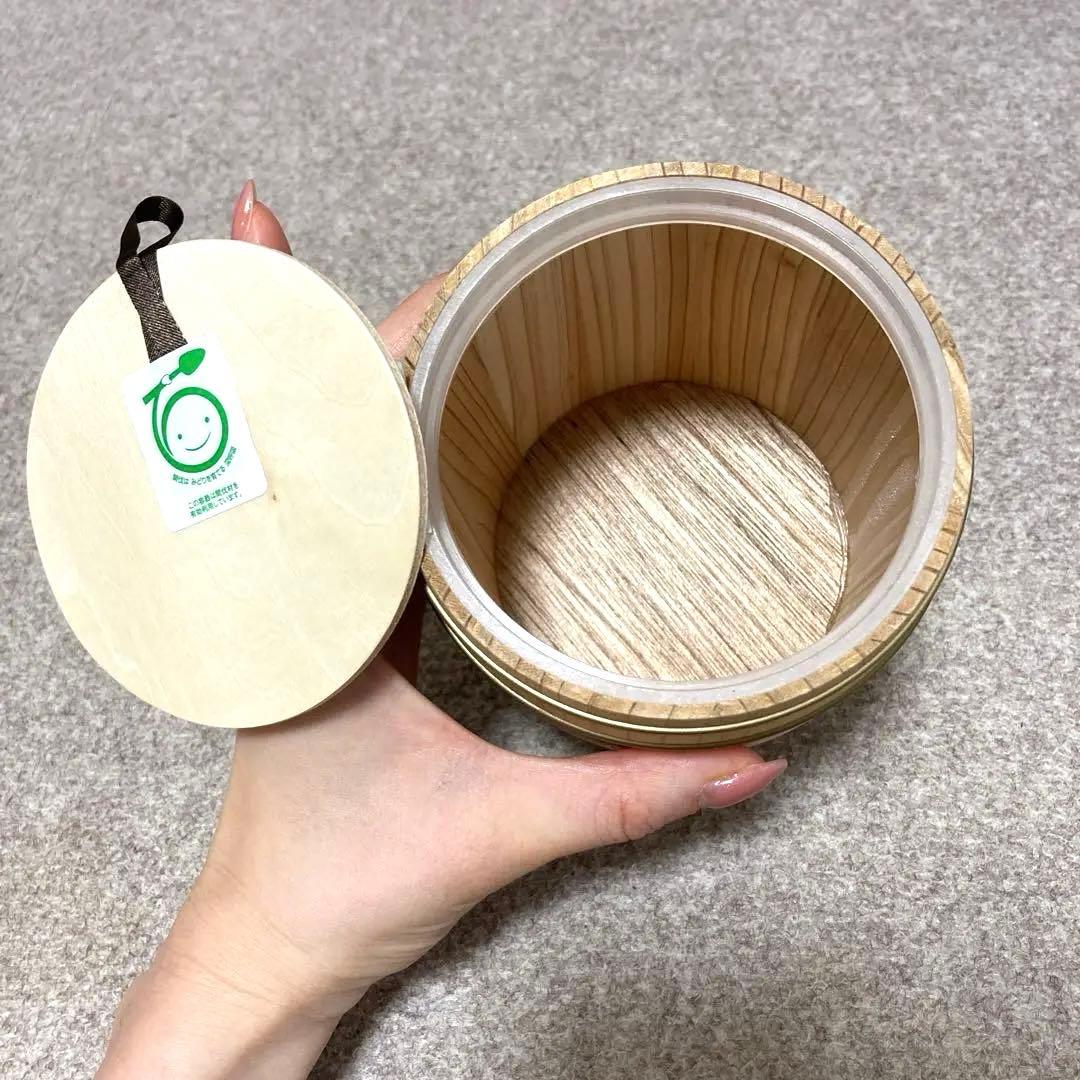 【大阪万博公式】ステッカー　お菓子の外箱　樽　小物入れ　ペン立て　ミャクミャク