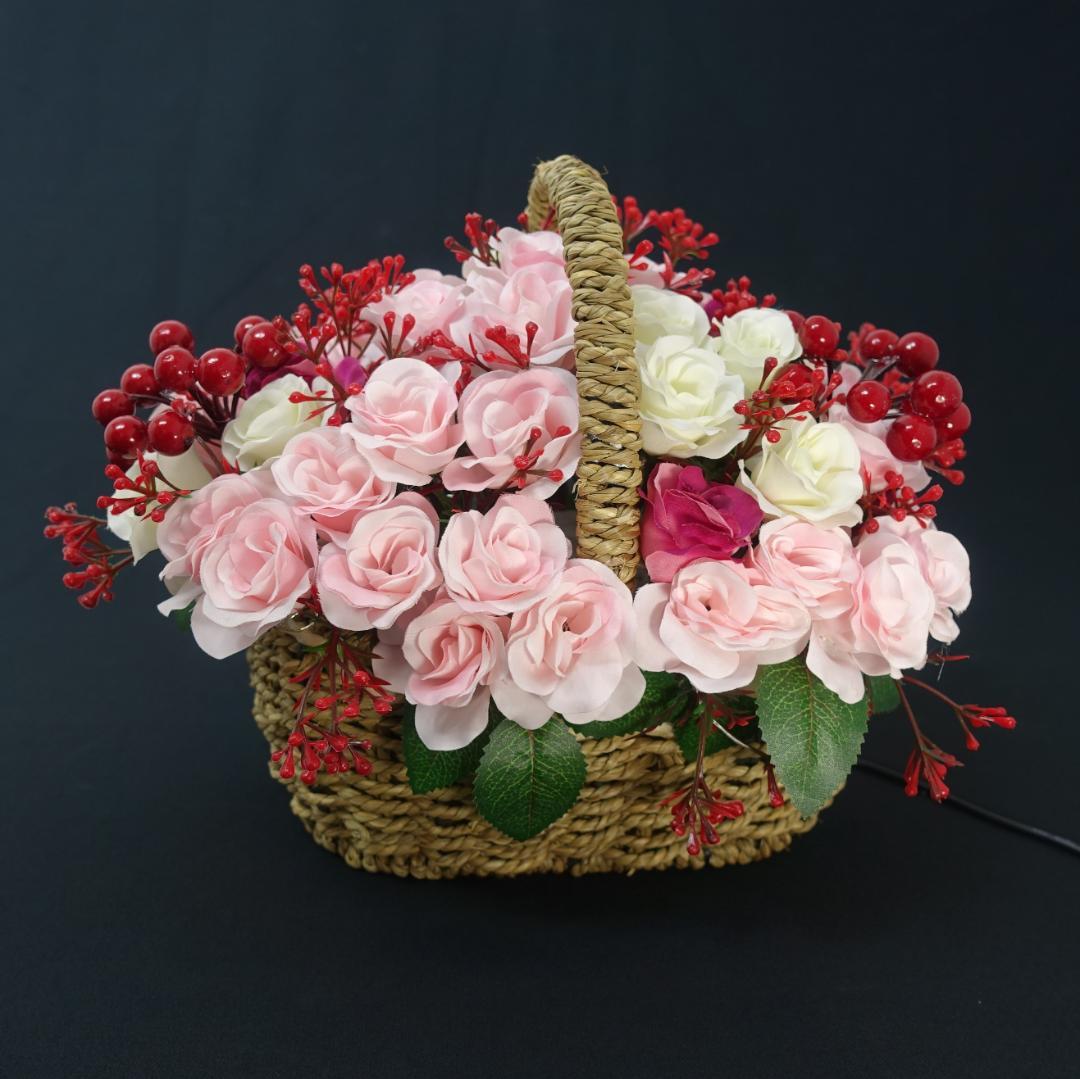 フラワーアレンジメントが上品に光ります　専用電源アダプター