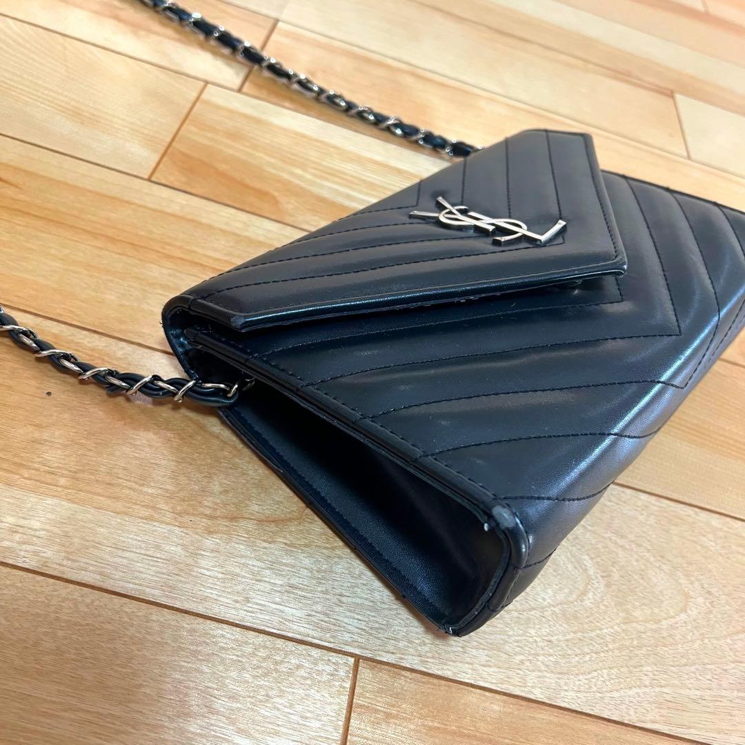 Yves Saint Laurent (イヴ・サンローラン) ショルダーバッグ