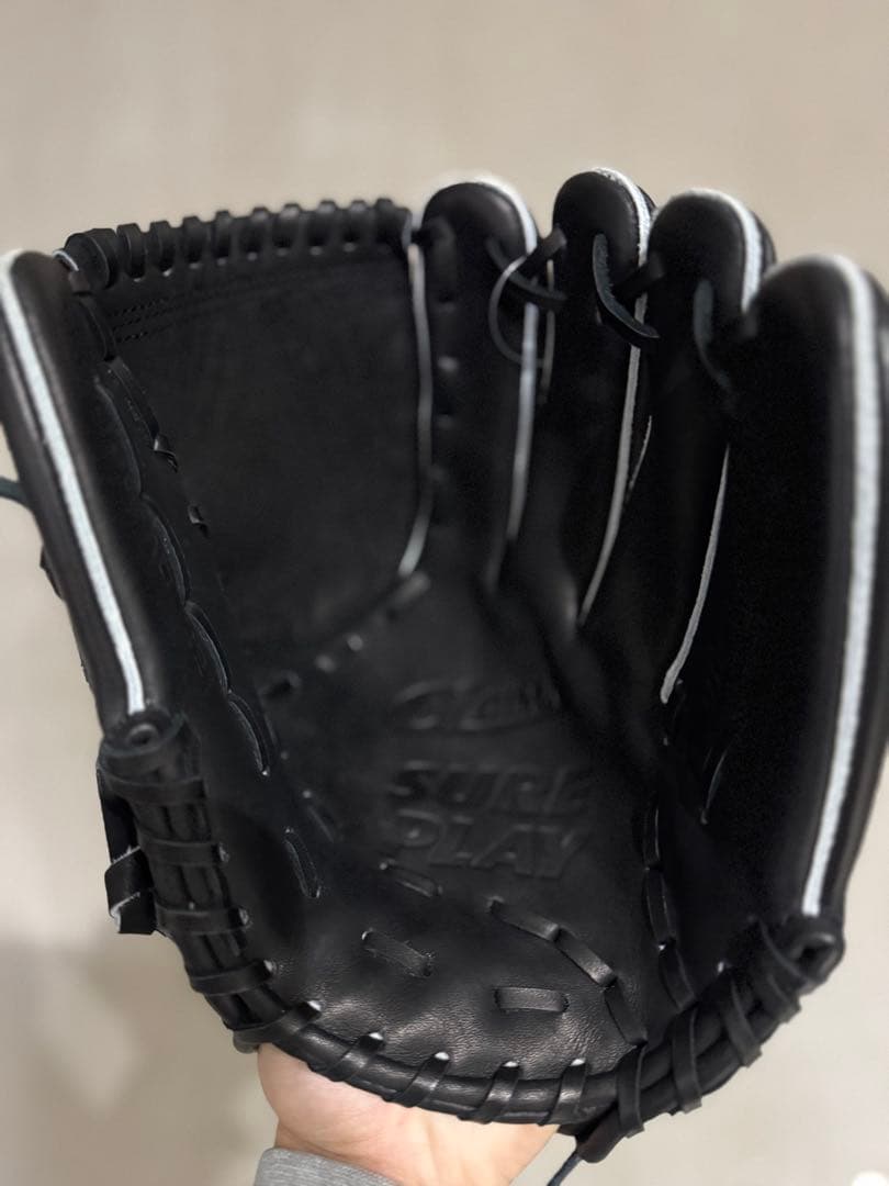 【ブラックフライデー】SURGE PLAY 軟式グローブ 黒