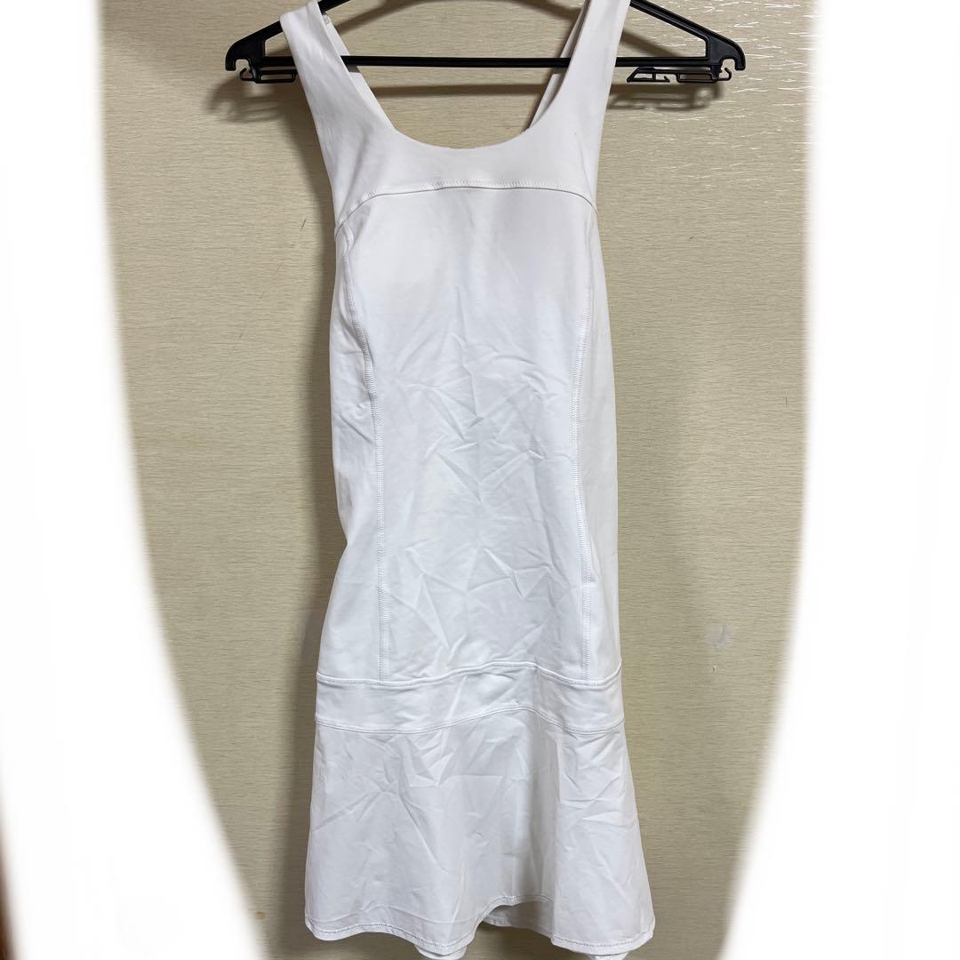 ルルレモン　テニスウェア