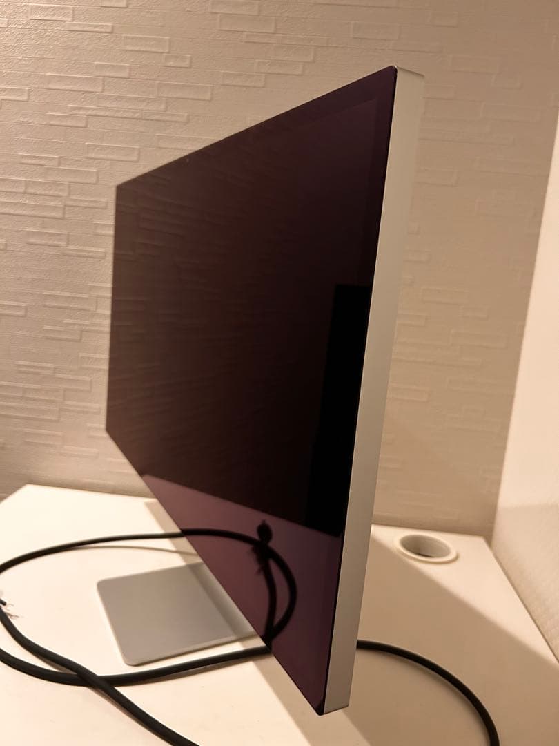Apple Studio Display 標準ガラス傾きを調達　美品