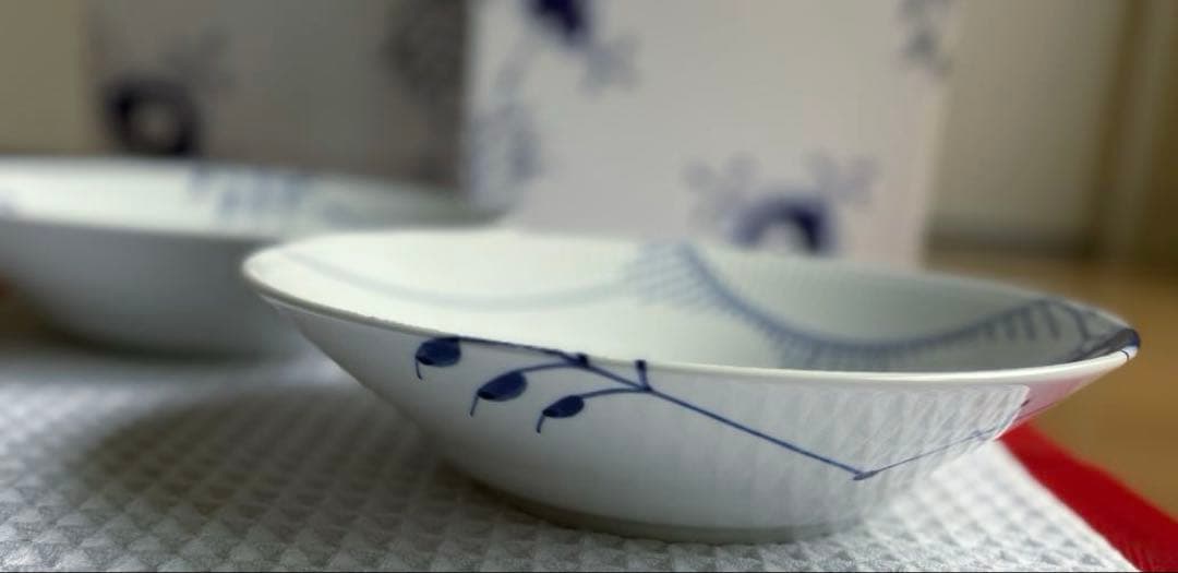 ロイヤル コペンハーゲン ブルーフルーテッド メガ ディーププレート24cm×2