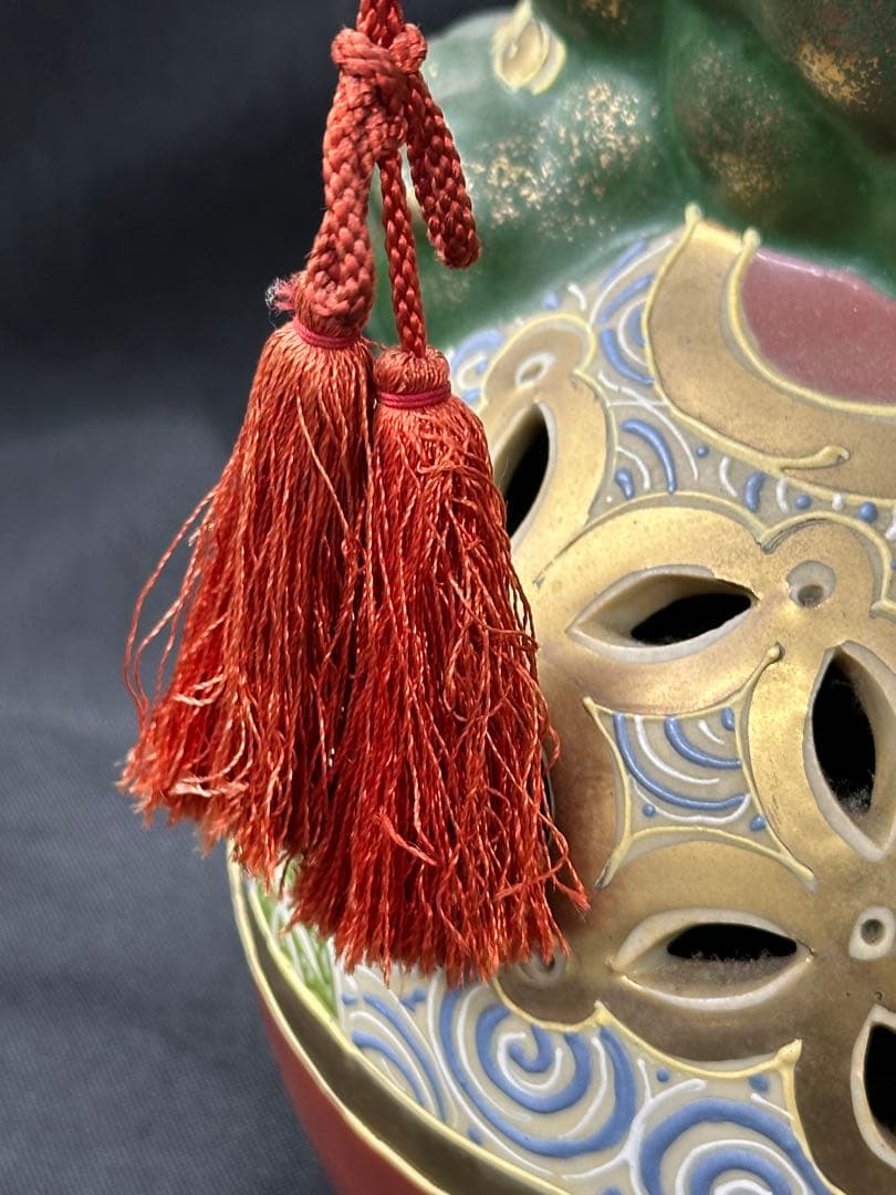 【保管品】九谷焼　九谷　須栄義　獅子　玉乗り獅子　縁起物　置物　飾り物