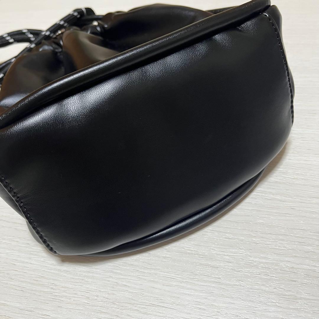 値下げ❌CPCM PUパラコードギャザーミニショルダーバッグ　ブラック