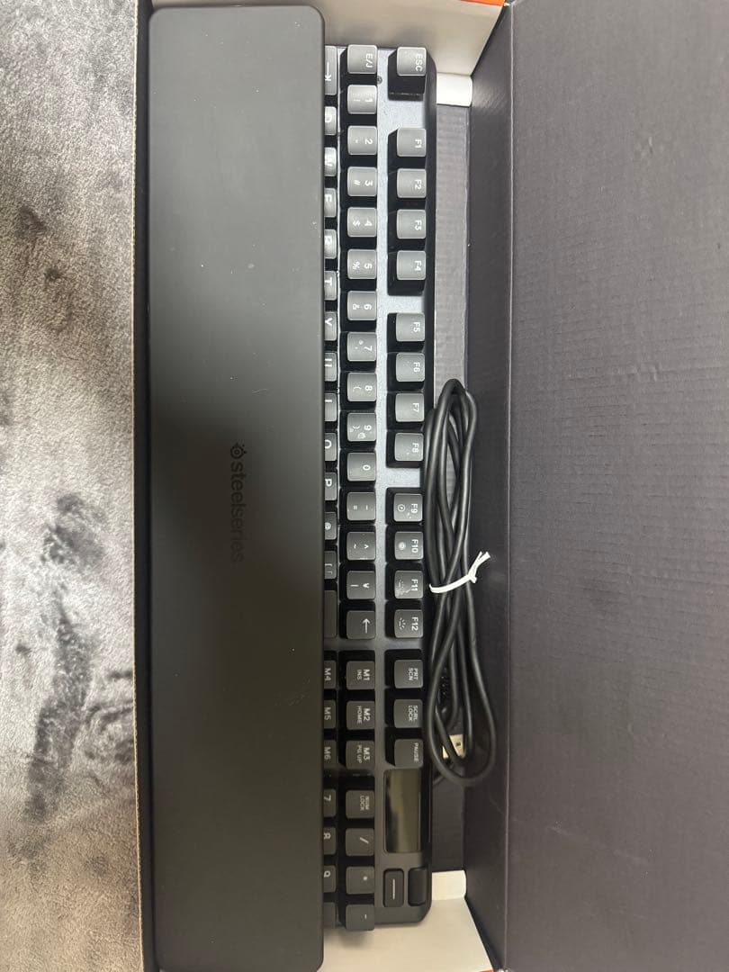 SteelSeries APEX 5 RGBキーボード 本体