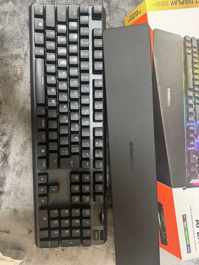 SteelSeries APEX 5 RGBキーボード 本体